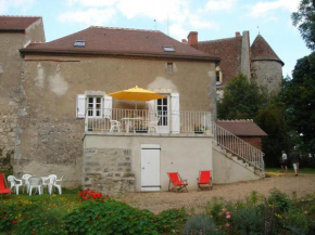 Maison indépendante avec terrasse, WIFI, jardin, proche château - FR-1-489-70